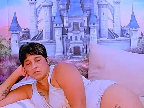 indianroxy on StripChat 