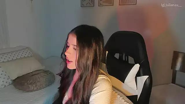 iriswest_ on StripChat 