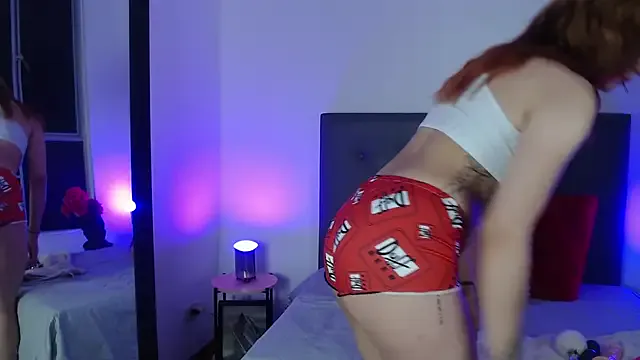 isa_bigassx from StripChat