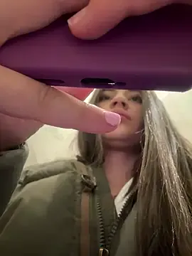 Isabella21_ from StripChat