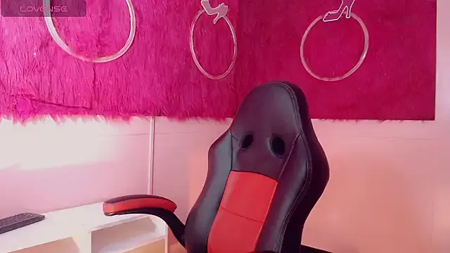 isabella_vogue from StripChat