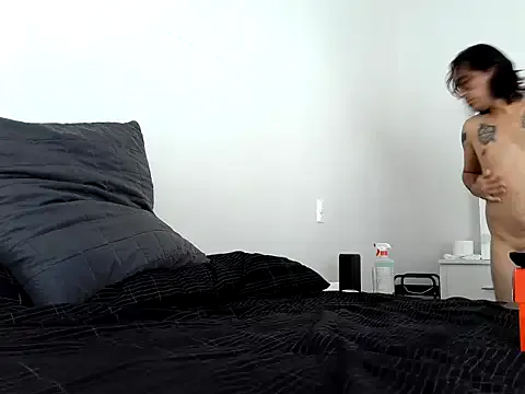 Iscariot19 from StripChat