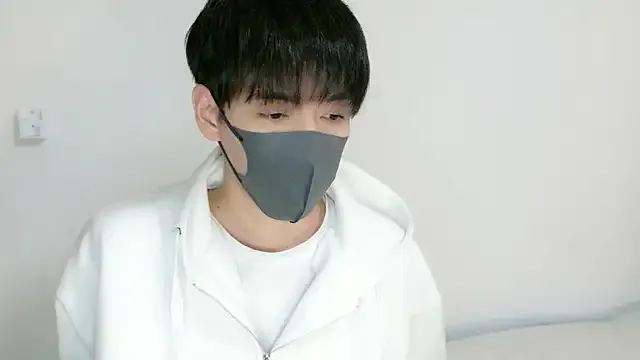 itsme_LEON from StripChat