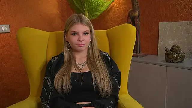 JennyShade from StripChat