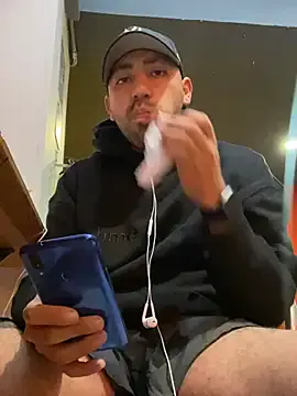 JuanZapata33 from StripChat