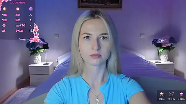 Julie_Blaze from StripChat