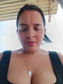 Julieth_hot-69 from StripChat