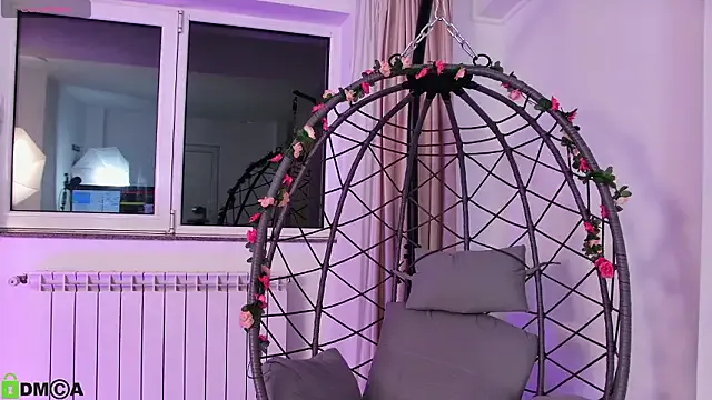 JulietNova from StripChat