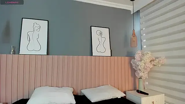 karo_linee1 from StripChat