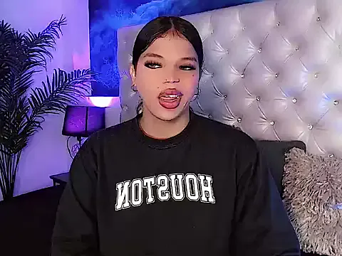 Keira_Fox31 from StripChat