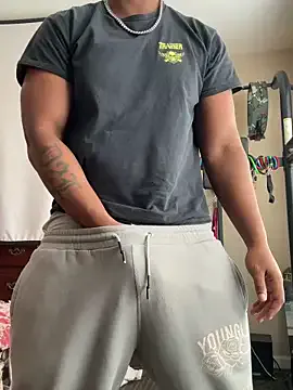 KeYBuMp323 from StripChat