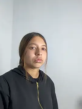 Cute KittyNews_ wants you to fuck her body now kittyNews_ from StripChat