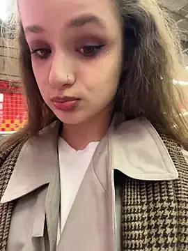 KittyQueeny from StripChat