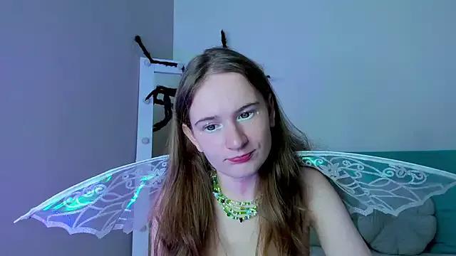 Naked L1ittle_kitty_ wants you to fuck her body now L1ittle_kitty_ from StripChat