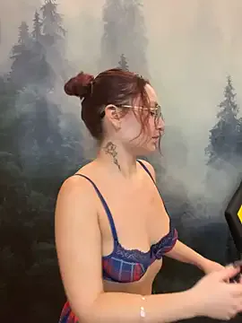 ladoucedu34 from StripChat