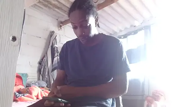 Larry-n-clouds from StripChat