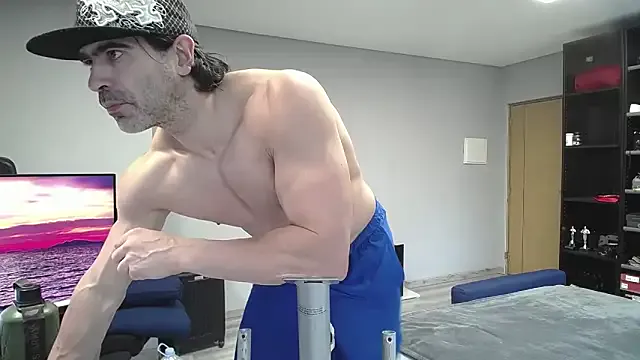 latinoo23bom from StripChat