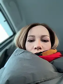 LavenderHot from StripChat