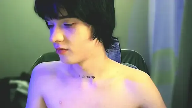 LeonBoykisser from StripChat