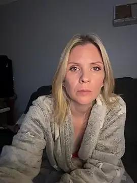 Admire hot camslut Lexi-Lux-X Lexi-Lux-X from StripChat