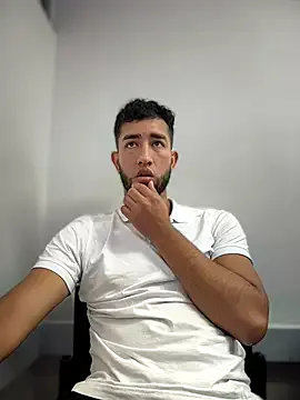 liam_bronw from StripChat