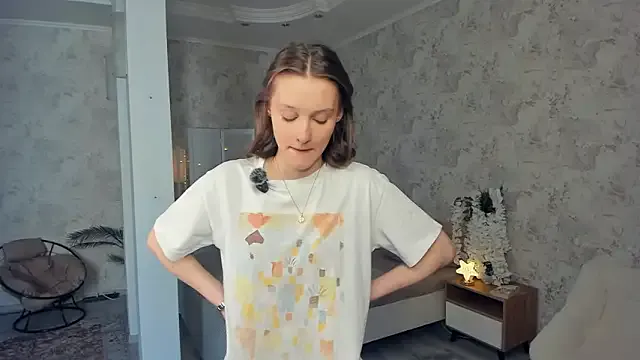 LianneBynon from StripChat