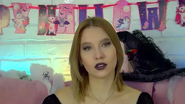 Sexy LiliLinn wants you to fuck her body now LiliLinn from StripChat