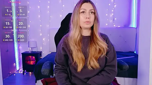 LindaWhite_ from StripChat