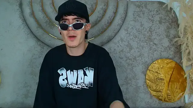 Lio_____ from StripChat