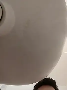 lioncake1221 from StripChat