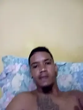 Appease your lust with the cute StripChat camslut - Lionheart05 lionheart05 from StripChat