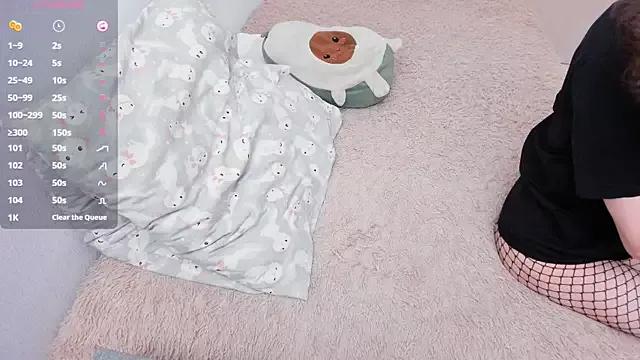 loliwoods from StripChat