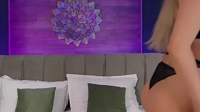 Foot kink with LoraDevine from StripChat. Cute garments and bonkers joy LoraDevine from StripChat