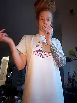 LucidLucy from StripChat