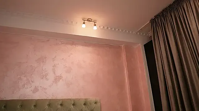 LucyWilow from StripChat