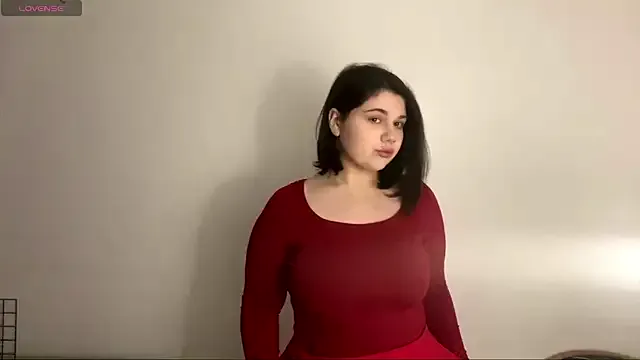 LunaBlakes from StripChat