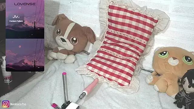 Watch StripChat's Lunacutie lunacutie from StripChat