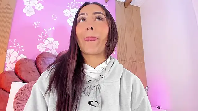 MadisonFox1 from StripChat