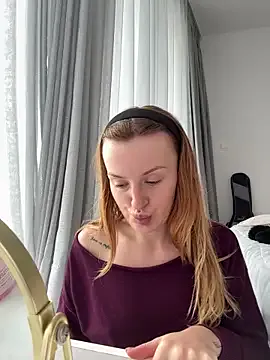 madlynn from StripChat