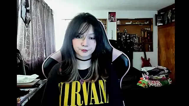 Maki_Zein_ from StripChat