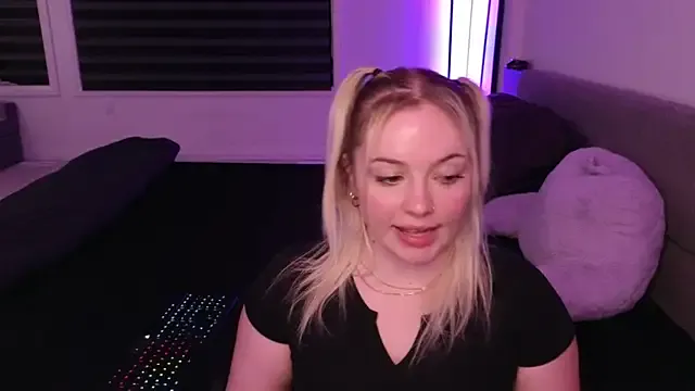 margot_robbie7 from StripChat