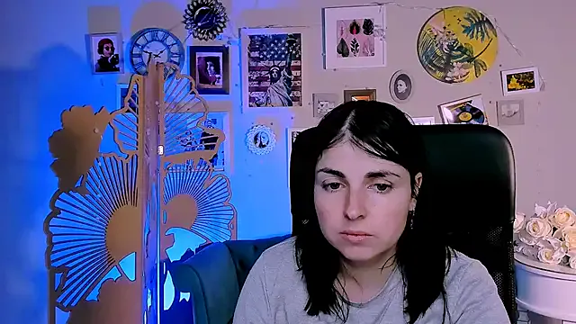 MartaEdams from StripChat