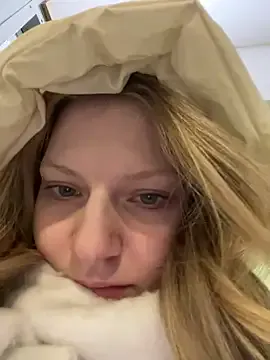 MaryHiggins from StripChat