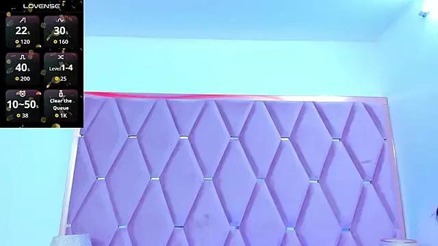 MaskedGirl_ from StripChat