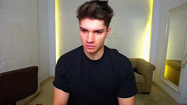 MaxKaiden from StripChat