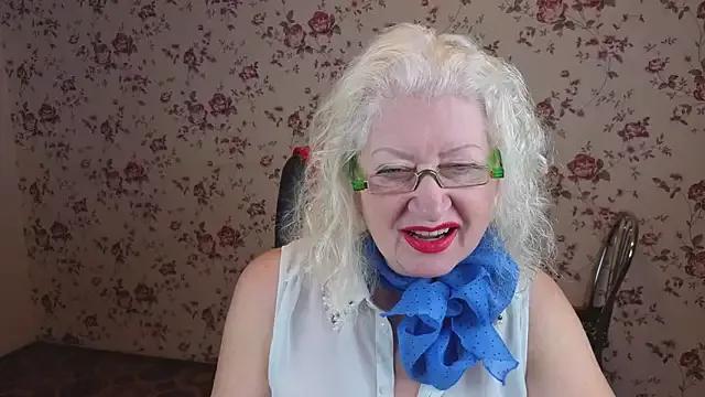 Maya_Mayflower from StripChat