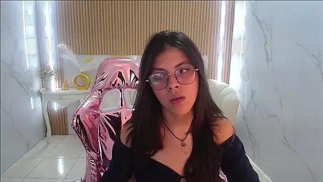 Admire sweet camslut Medusa11_s medusa11_s from StripChat