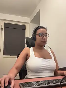 Melia_Rayne from StripChat