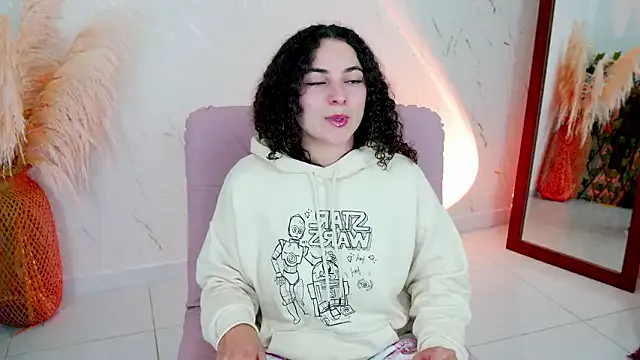 merida_bell18 from StripChat