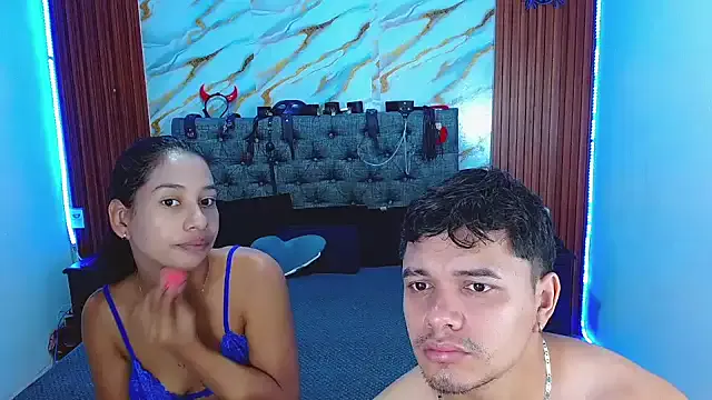 Meryandcris from StripChat